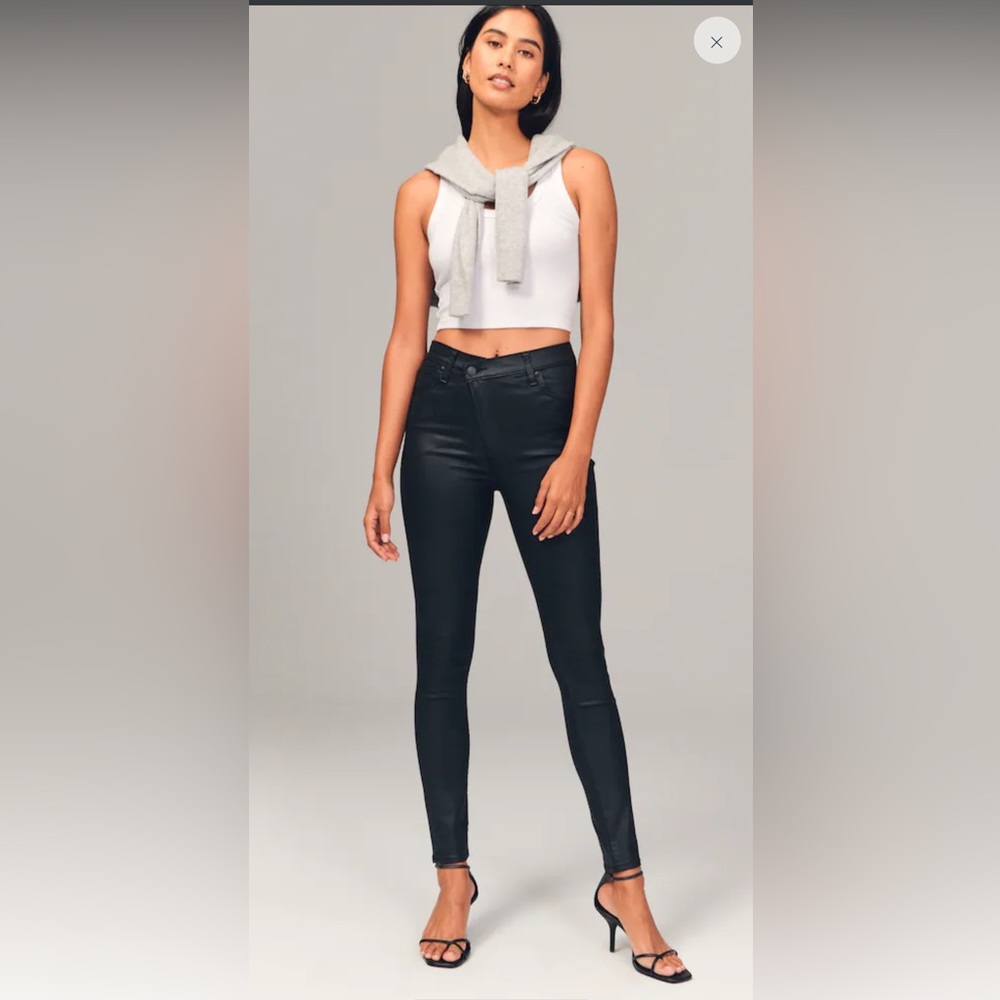 Abercrombie High Rise Super Skinny Ankle Jean coated black - 30 Long